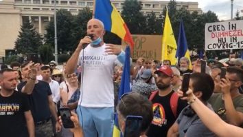 Protest în Piața Victoriei. Carantina şi izolarea au scos oamenii în stradă