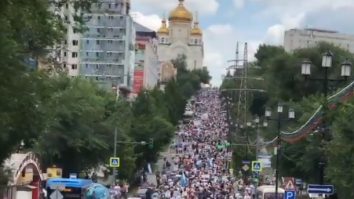 Mii de ruşi din Habarovsk au ieșit din nou pe străzi. Aceștia cer eliberarea ex-guvernatorului și demisia lui Putin