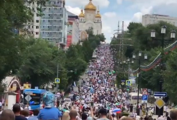 ONU: Guvernele pot limita protestele din raţiuni de sănătate publică, dar nu abuziv