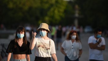 Lista județelor cu noi restricții. Care sunt măsurile impuse de autorități, după numărul mare de cazuri COVID-19