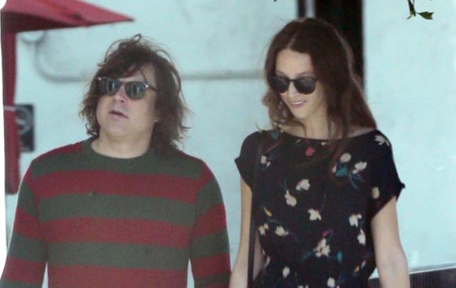 Ryan Adams își cere scuze pentru „maltratarea” celor 7 femei. Confesiunea cântărețului