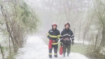 Grindină la Gura Humorului: o ploaie de 15 minute a făcut ravagii
