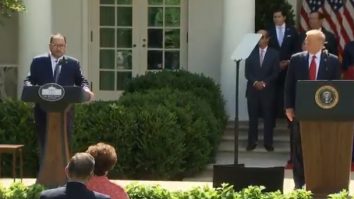 Stânga americană cere boicotarea Goya Foods după ce CEO-ul companiei l-a lăudat pe Trump. VIDEO