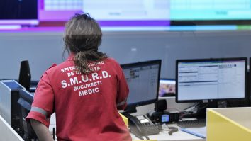 Sute de mii de apeluri abuzive la 112, anul acesta: O persoană a sunat de peste 9.500 de ori la numărul de urgenţă