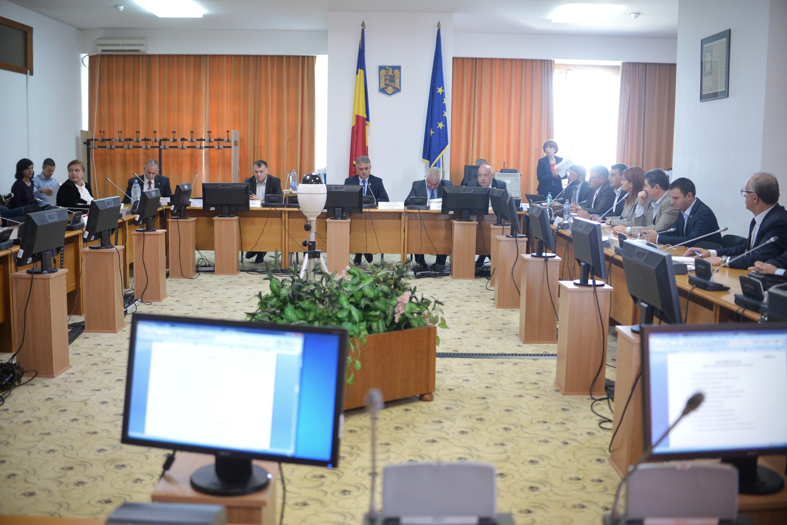 „Culmea” stării de urgenţă: ilegalităţi pe bani publici în plăţile pentru asistenţă socială şi șomaj