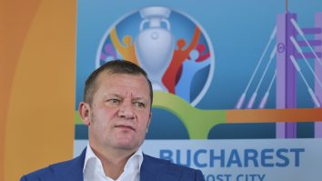 Dorinel Munteanu intră în politică. Cel mai selecţionat jucător al naţionalei de fotbal candidează la consiliul local