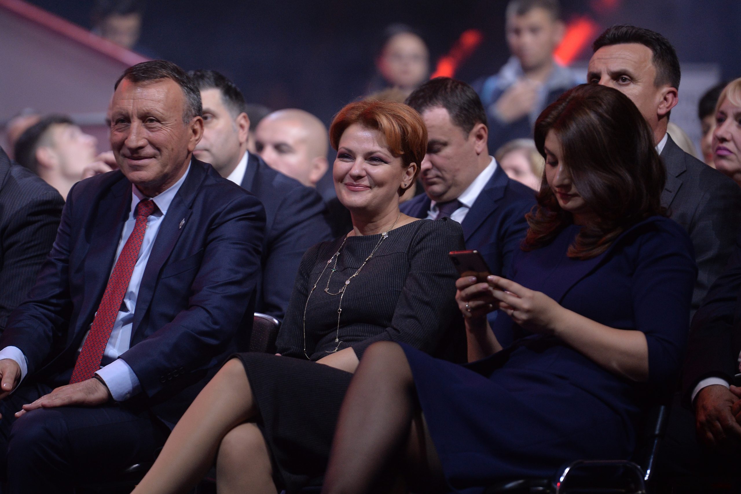 PSD trezeşte ”dinozaurii” partidului pentru a aduna voturi la alegerile locale