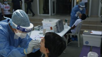 Adio temperatură luată la intrarea în şcoală. Virgil Musta: Oricum elevii sunt în general asimptomatici