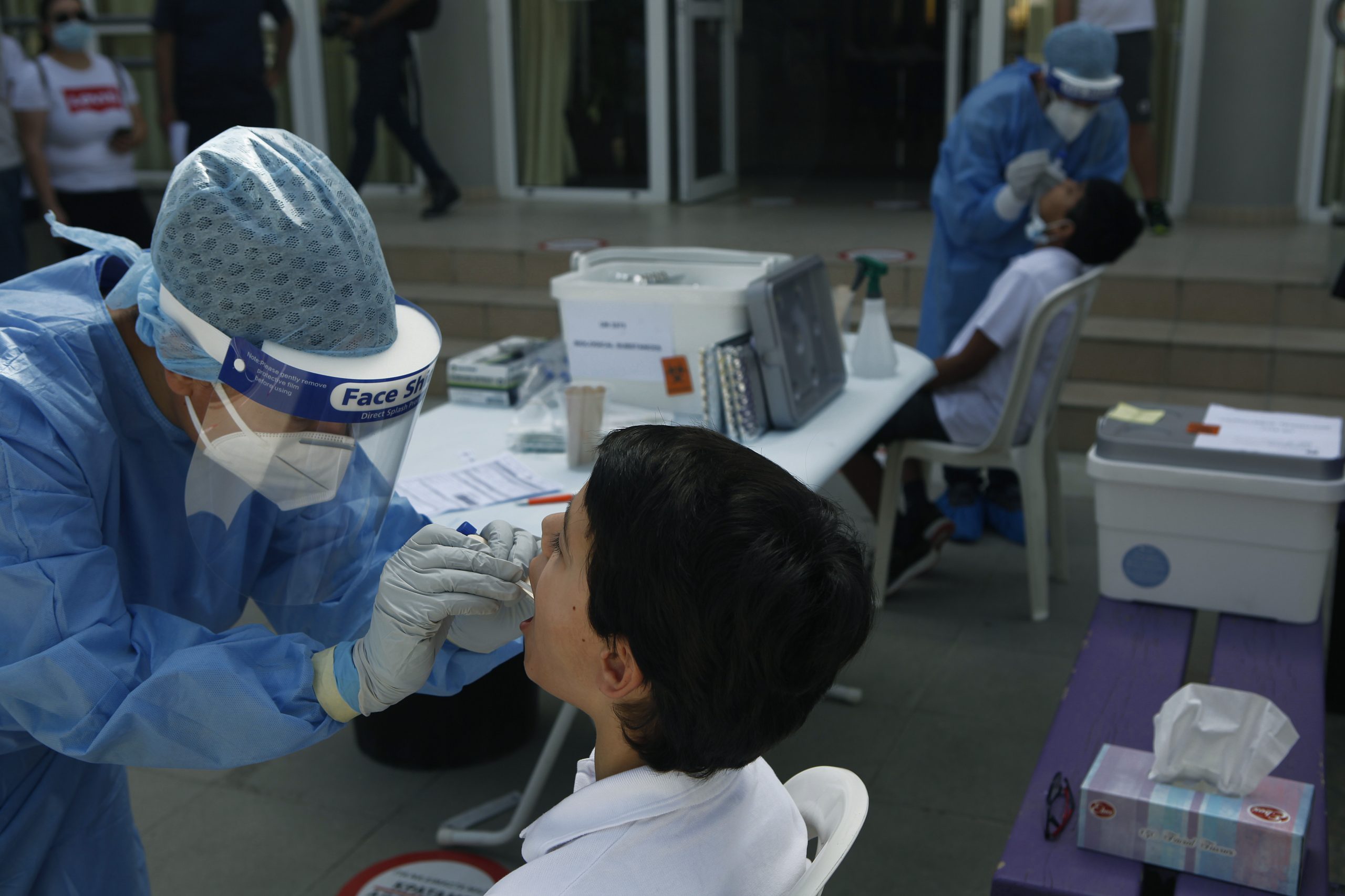 Adio temperatură luată la intrarea în şcoală. Virgil Musta: Oricum elevii sunt în general asimptomatici