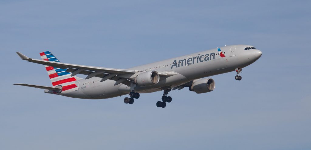 Concedieri în masă la American Airlines: 19.000 de angajați pleacă din octombrie
