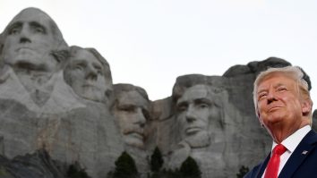 Trump spune că informația despre fața lui sculptată pe Muntele Rushmore ar fi un fake news, dar „este o idee bună”