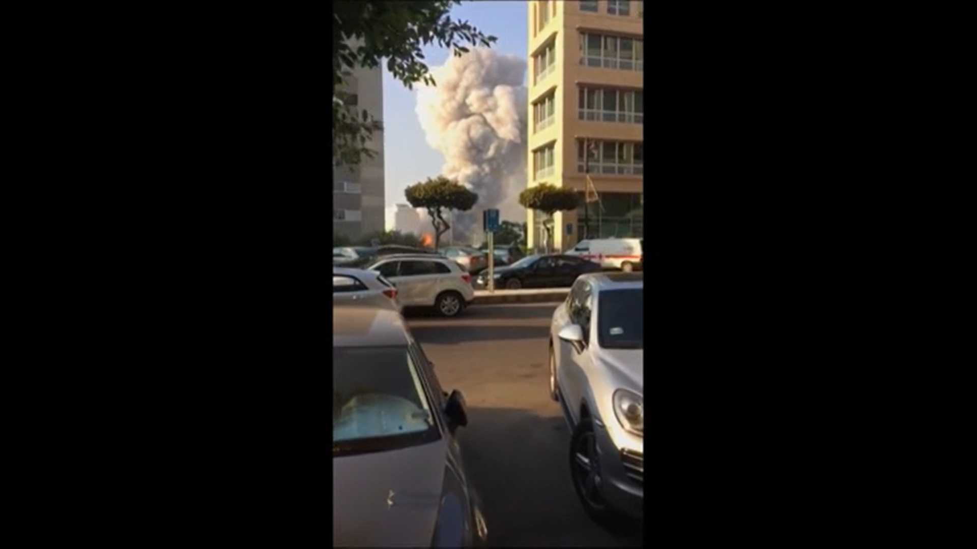 Momentul exact al exploziei catastrofale din portul Beirut. VIDEO