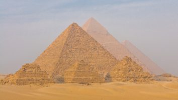 Reacția Egiptului după ce Musk a scris că piramidele au fost construite de extratereștri