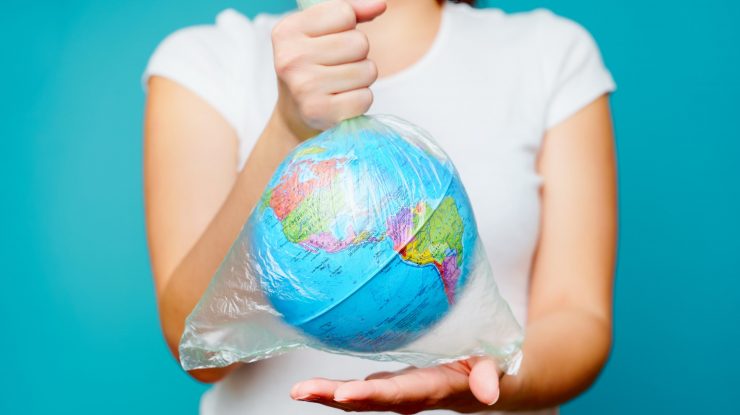 Facebook ascunde în Oceanul Pacific echipamente care ar putea polua planeta