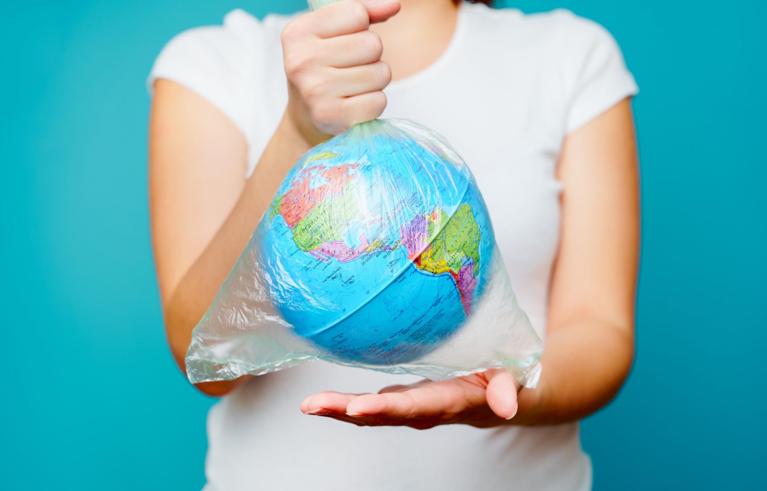 Facebook ascunde în Oceanul Pacific echipamente care ar putea polua planeta