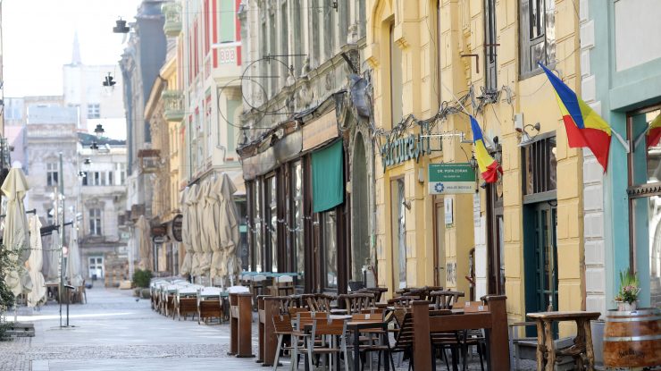 Nerespectarea măsurilor de distanțare socială ar putea duce la reducerea programului teraselor. CNSU urmează să decidă azi