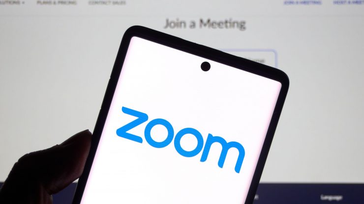 Zoom a picat în America și Marea Britanie. Oamenii de afaceri sunt disperați, iar studenții sunt fericiți