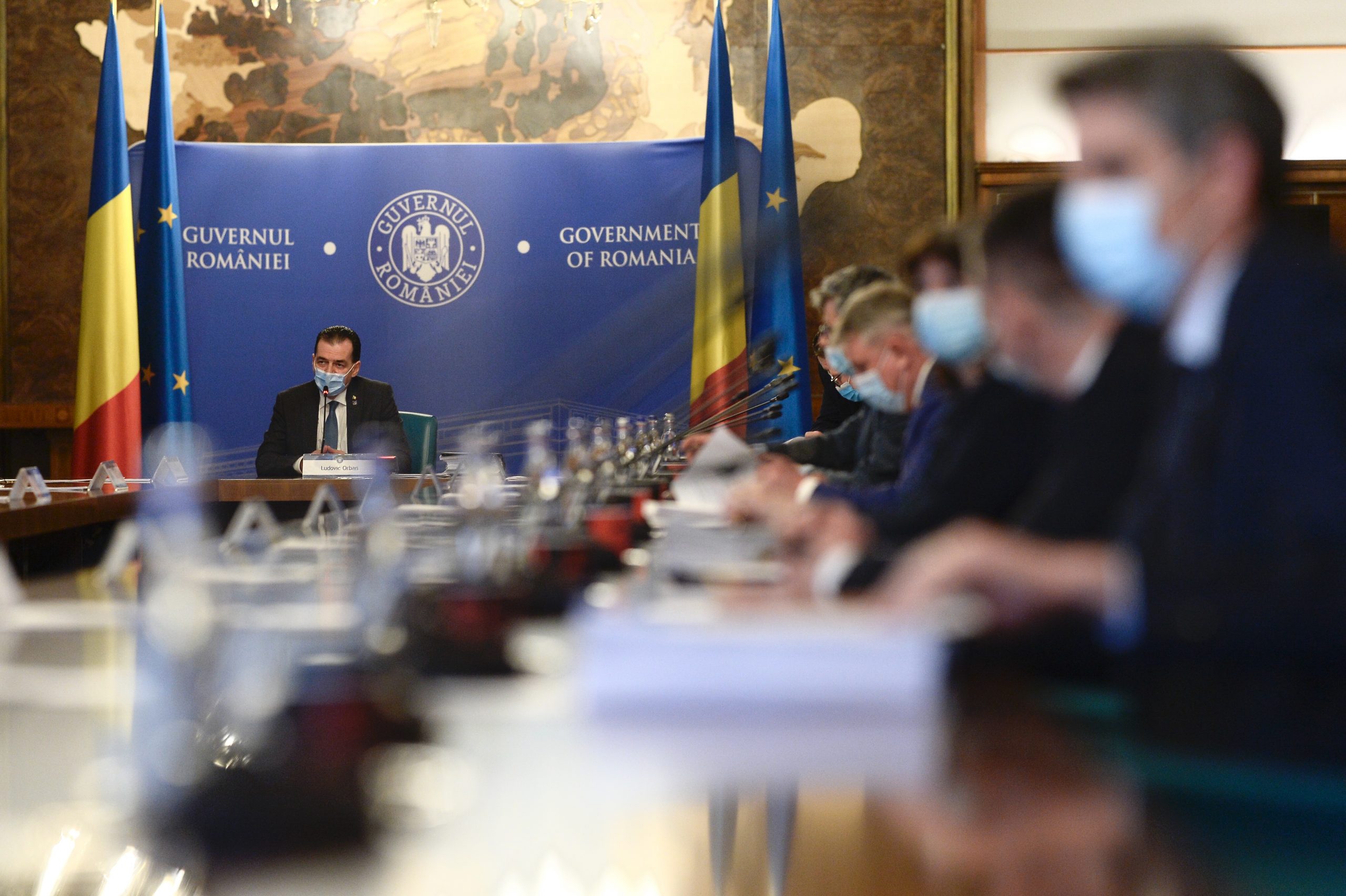 Guvernul a aprobat OUG pentru pacienții cu forme medii şi uşoare de COVID. Cum vor fi tratați asimptomaticii