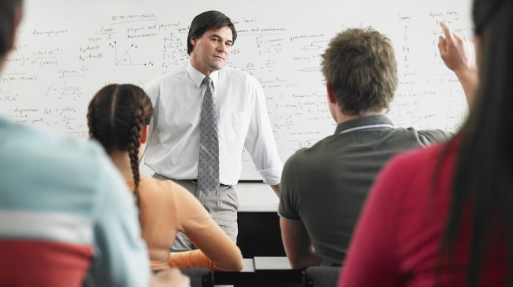 Deschiderea anului şcolar este pusă sub semnul întrebării. Ce spun sindicaliştii din Educaţie