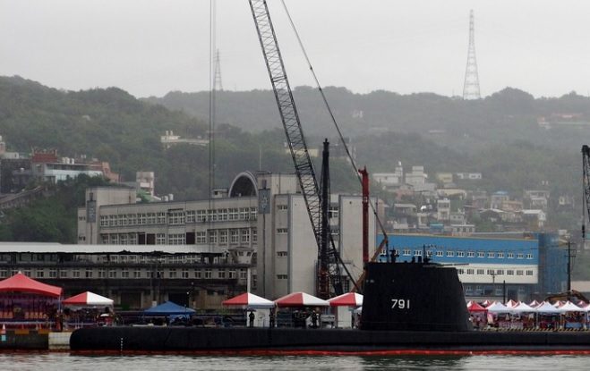 Sateliții au suprins un submarin nuclear în apropierea unei baze militare chineze