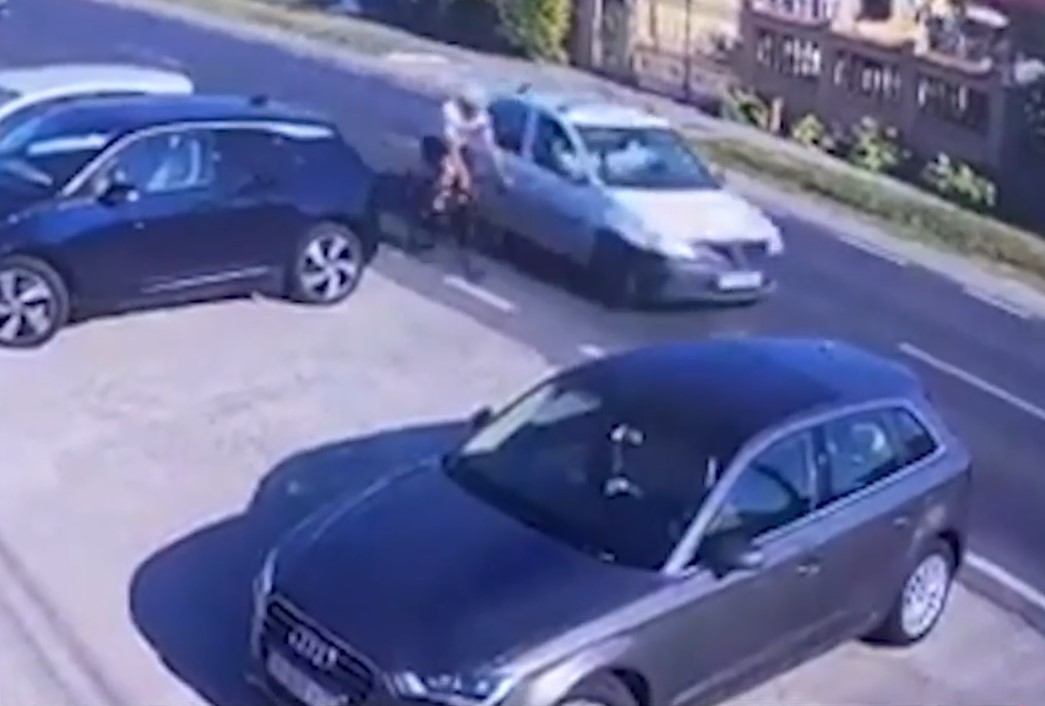 Ești biciclist în România, deci nu ești protejat de lege. Iată câteva experiențe