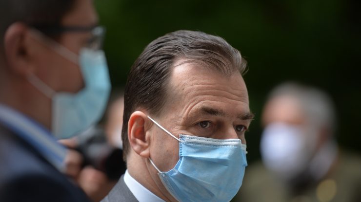 Guvernul atacă la CCR moţiunea de cenzură