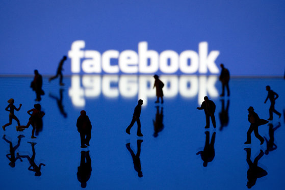 Vei avea o nouă experiență pe Facebook. Rețeaua socială schimbă din nou interfaţa