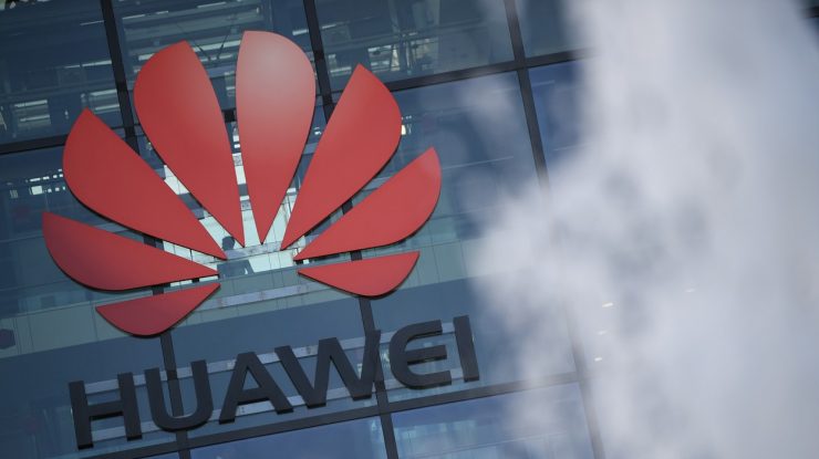 SUA impun noi restricţii privind accesul Huawei la echipamente americane. „Utilizarea este interzisă, necesitând licenţă”