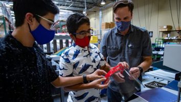 Cea mai mare imprimantă 3D din Europa a finalizat prima casă cu două nivele