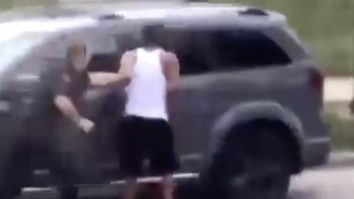 Proteste violente în SUA, după ce un afro-american neînarmat a fost împușcat de polițiști în prezența copiilor săi