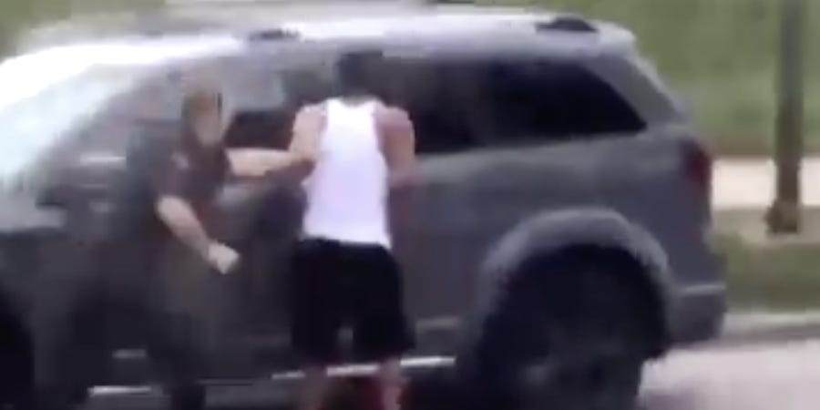 Proteste violente în SUA, după ce un afro-american neînarmat a fost împușcat de polițiști în prezența copiilor săi