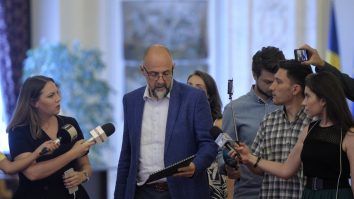Uniunea lui Kelemen Hunor temporizează un răspuns privind votul la moţiunea de cenzură. Ce şanse sunt ca demersul să treacă
