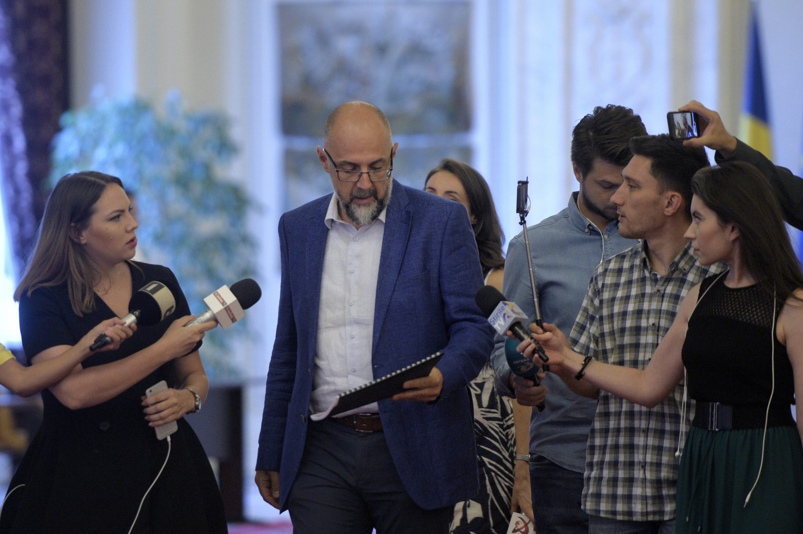 Uniunea lui Kelemen Hunor temporizează un răspuns privind votul la moţiunea de cenzură. Ce şanse sunt ca demersul să treacă