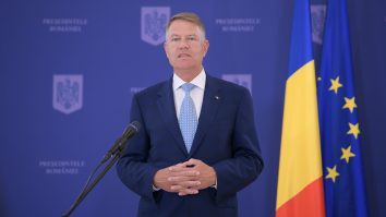 Iohannis anunță că teatrele, cinematografele și restaurantelșe s-ar putea deschide la 1 septembrie, în condiţii speciale