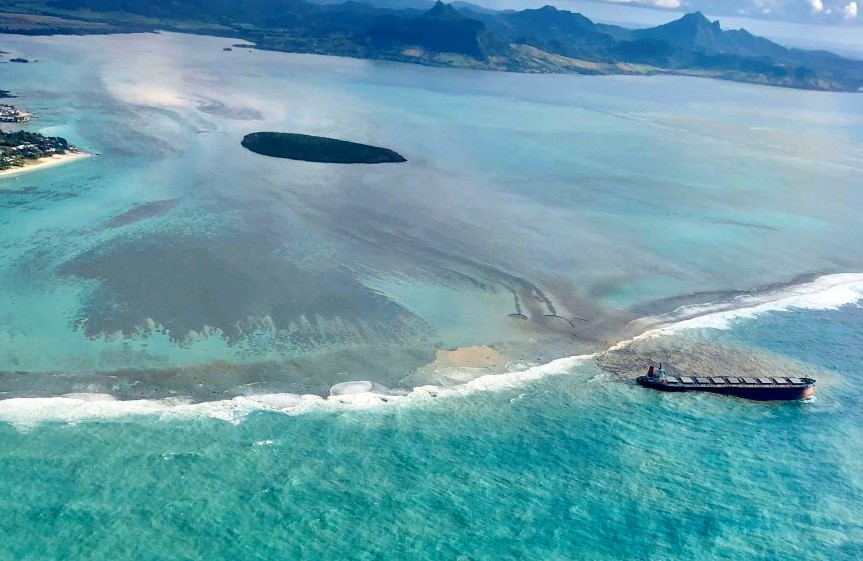 Stare de urgență ecologică în Mauritius. Imaginile care îți arată amploarea unei scurgeri de petrol