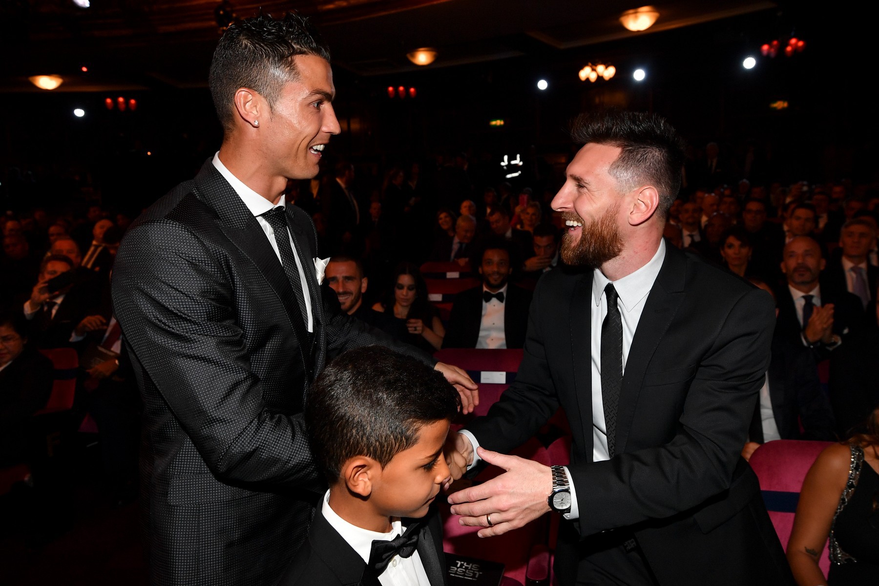 Surpriză în lumea fotbalului. Cristiano Ronaldo şi Leo Messi ar putea să fie colegi la Barcelona