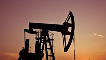 Guvernul din Norvegia întrerupe grevele muncitorilor din domeniul de petrol și gaze