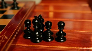 Olimpiada mondială de șah: India și Rusia au câștigat aurul după ce doi jucători au rămas fără internet