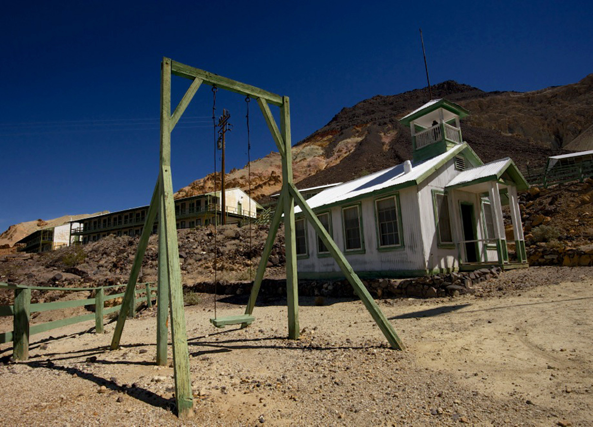 Valea Morții: Cum e să trăiești în cel călduros loc de pe Pământ