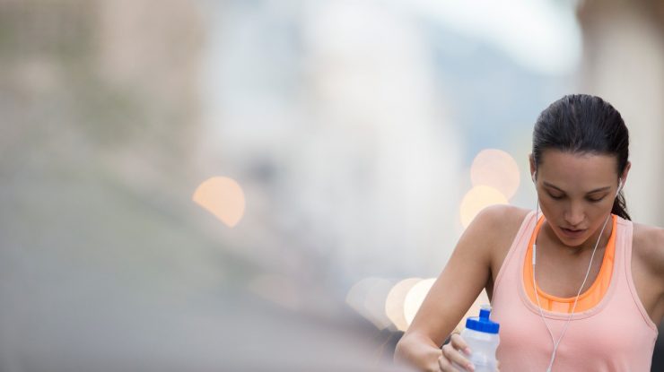 Un cercetător român îţi spune că exerciţiile fizice făcute moderat pot preveni formele grave de COVID