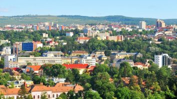 Bogații României trăiesc în Vest. Cu cât a crescut numărul vânzărilor de case într-un singur an