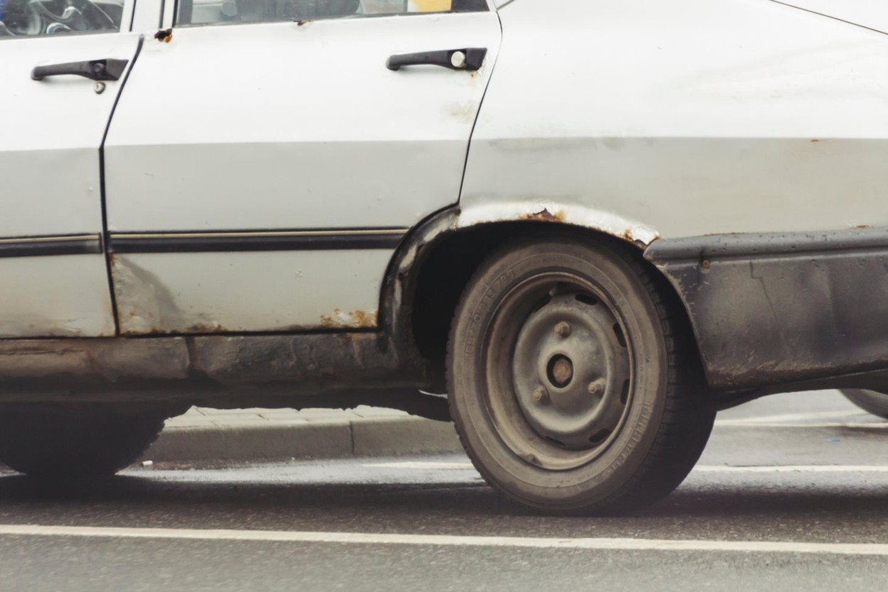 Dacia împlinește azi 52 de ani. Primul model a fost asamblat în 1968