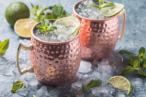 Vlad şi Răzvan îţi spun cum reuşesc să vândă cocktailuri în pandemie: singurul mod  de a evita falimentul