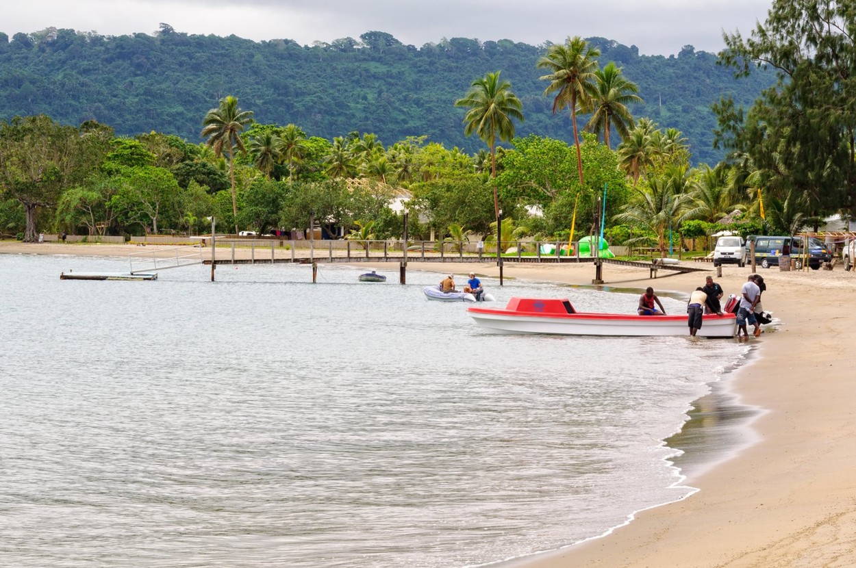 Una dintre cele mai fericite țări din lume și-a salvat economia vânzând pașapoarte