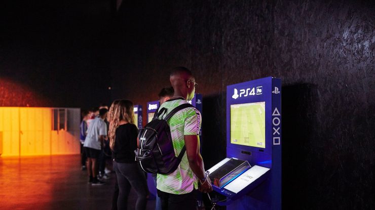 Povestea vocii din spatele jocurilor FIFA