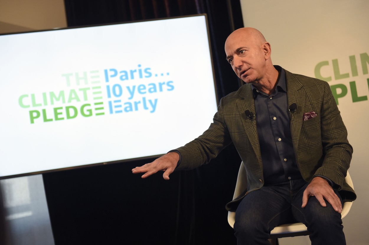Jeff Bezos, un bărbat de miliarde. E primul om care strânge o asemenea avere