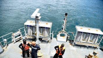 Trei pirați au fost amendați pentru sechestrarea unei nave în Golful Guineei