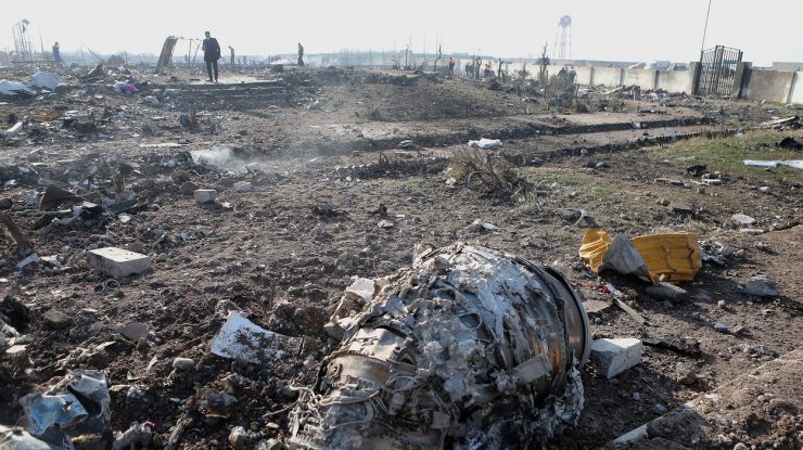 Înregistrarea din cabina avionului doborât cu rachete de Iran arată că toată lumea era în viață după primul impact