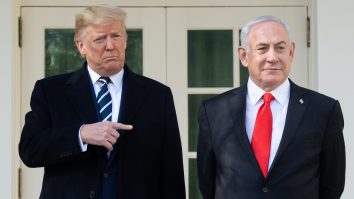 Trump anunţă acord istoric de pace între Israel şi Emiratele Arabe Unite. Premierul Israelului a părăsit de urgență ședința de guvern