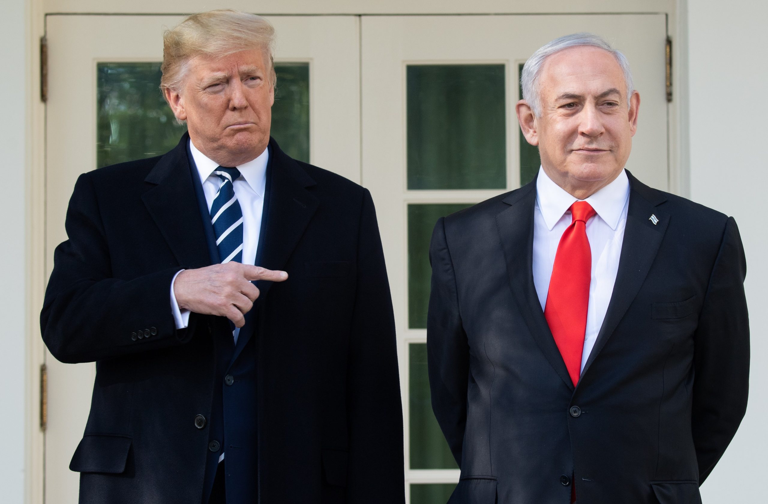 Trump anunţă acord istoric de pace între Israel şi Emiratele Arabe Unite. Premierul Israelului a părăsit de urgență ședința de guvern